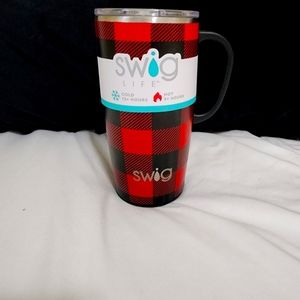 Swig 22oz coffee mug NWT Buffalo Plaid